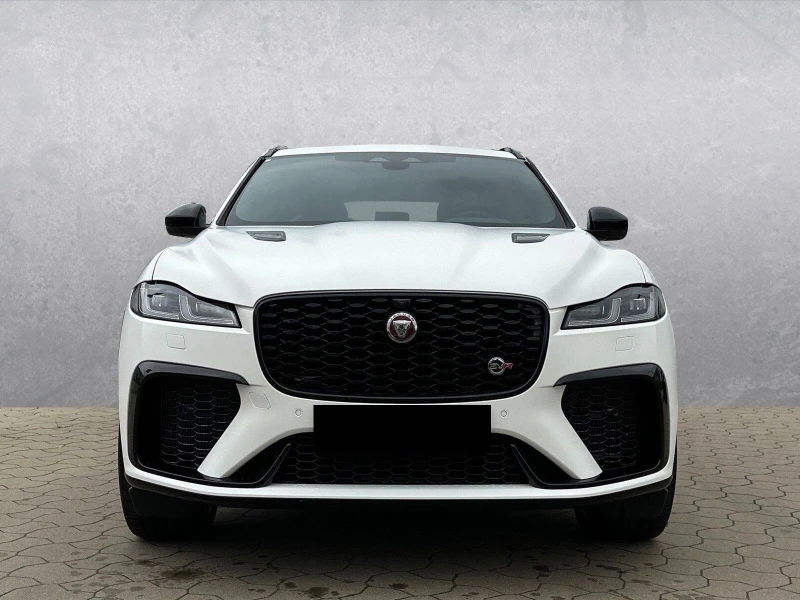 Jaguar F-PACE P550 = SVR= Black Pack Гаранция, снимка 1 - Автомобили и джипове - 47630966