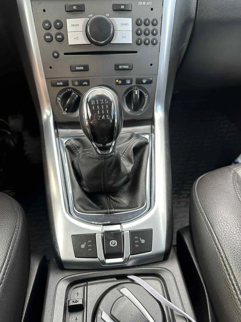 Opel Antara, снимка 11 - Автомобили и джипове - 53084561