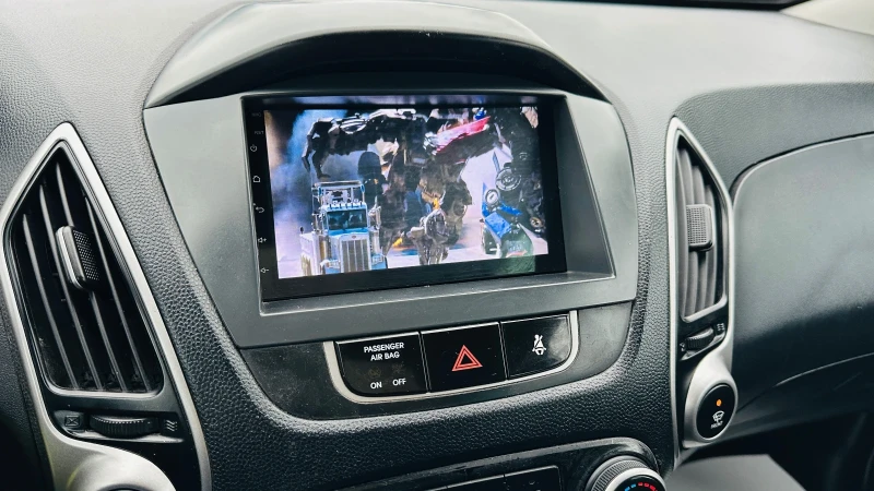 Hyundai IX35 1.7 crdi 117 kc евро 5 навигация андройд, снимка 16 - Автомобили и джипове - 52251102