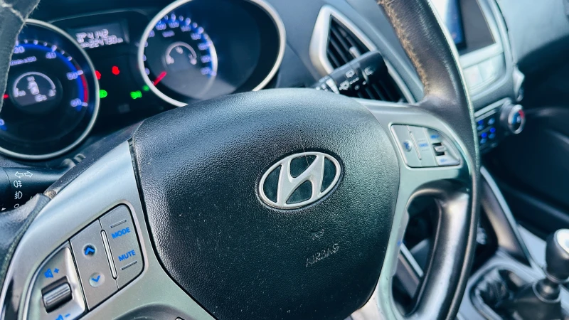 Hyundai IX35 1.7 crdi 117 kc евро 5 навигация андройд, снимка 11 - Автомобили и джипове - 52251102