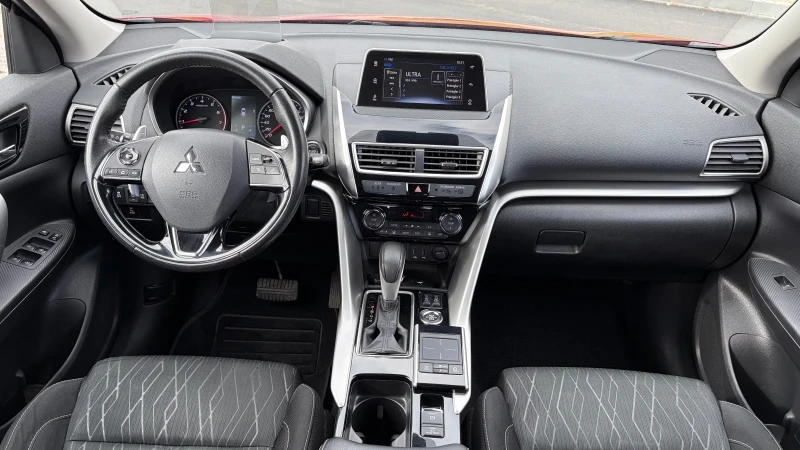 Mitsubishi Eclipse Cross 1.5i* 163hp* 4X4* FULL, снимка 9 - Автомобили и джипове - 52337336