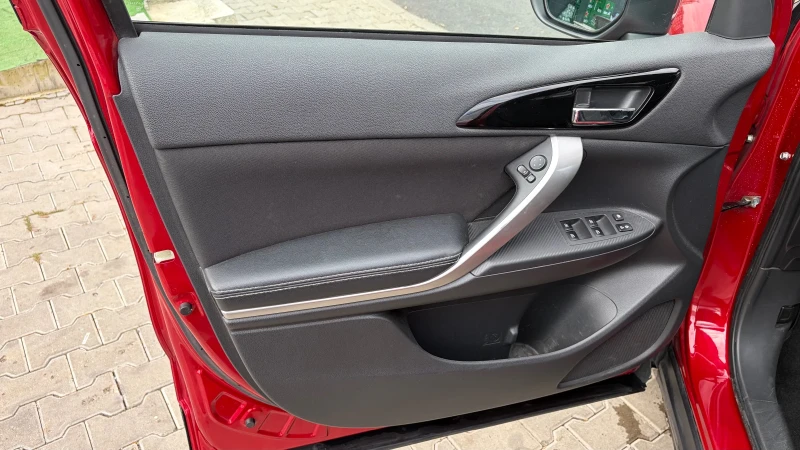 Mitsubishi Eclipse Cross 1.5i* 163hp* 4X4* FULL, снимка 7 - Автомобили и джипове - 52337336