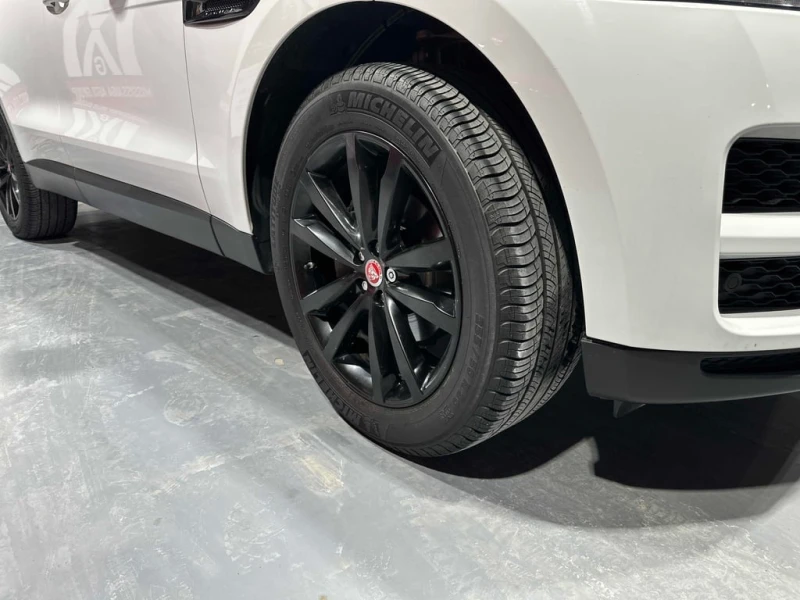 Jaguar F-PACE Prestige  CARFAX, снимка 7 - Автомобили и джипове - 53274560