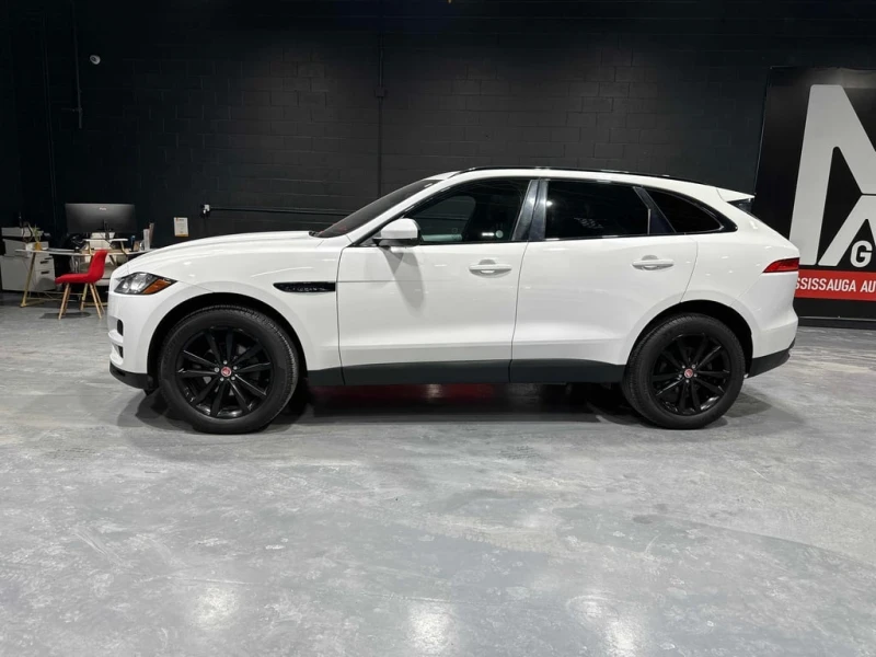 Jaguar F-PACE Prestige  CARFAX, снимка 2 - Автомобили и джипове - 53274560