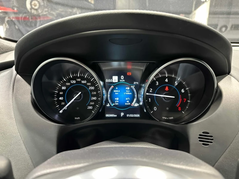 Jaguar F-PACE Prestige  CARFAX, снимка 8 - Автомобили и джипове - 53274560