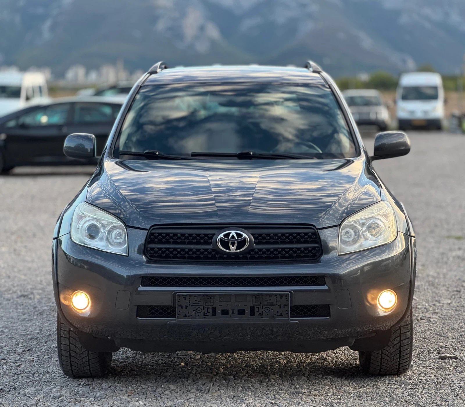 Toyota Rav4 2.2 D-4D 136к.с * Климатроник* * Key-Less*  - изображение 2