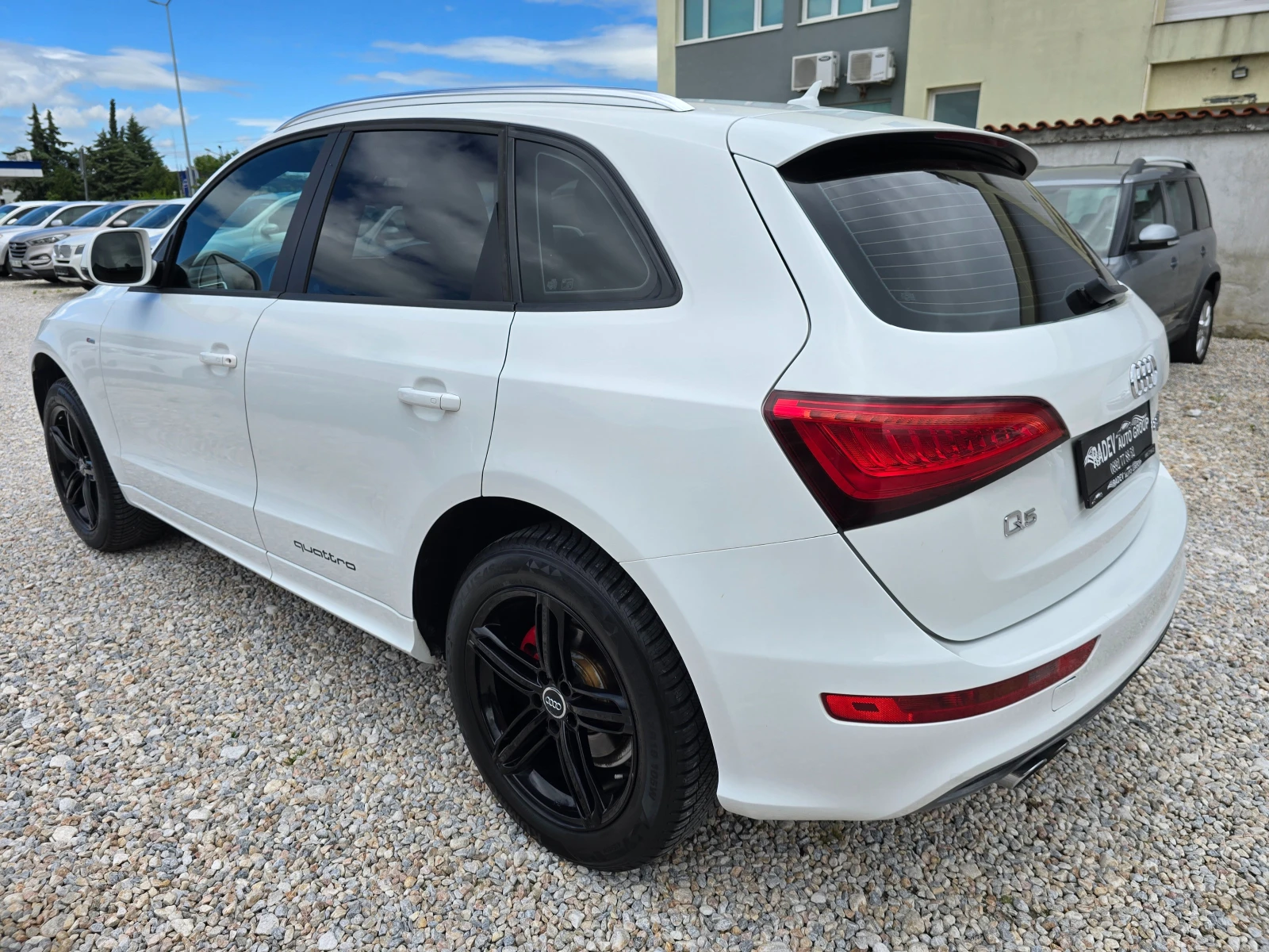 Audi Q5 2.0TDI S-LINE  - изображение 2