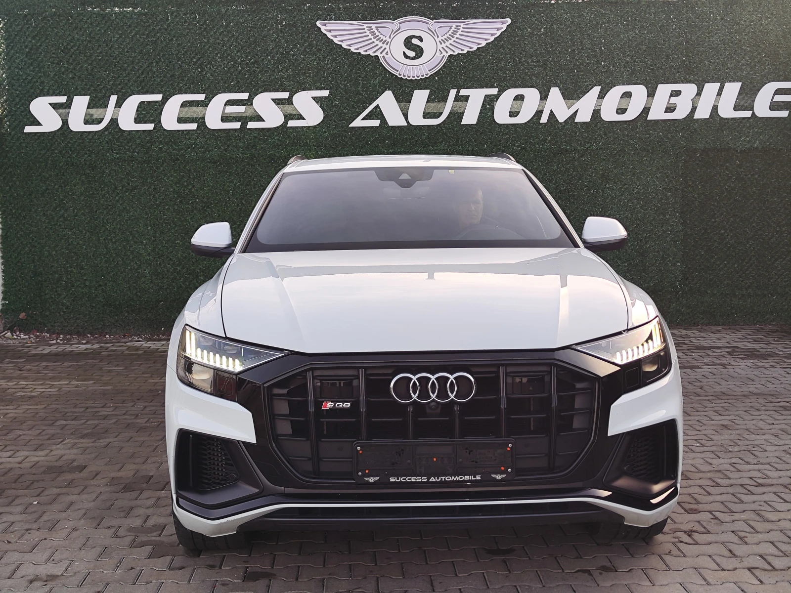 Audi SQ8 360CAM* B&Q* DISTRONIC* LAZER* RECARO* MEMORY* LIZ | Mobile.bg � ����������� 1