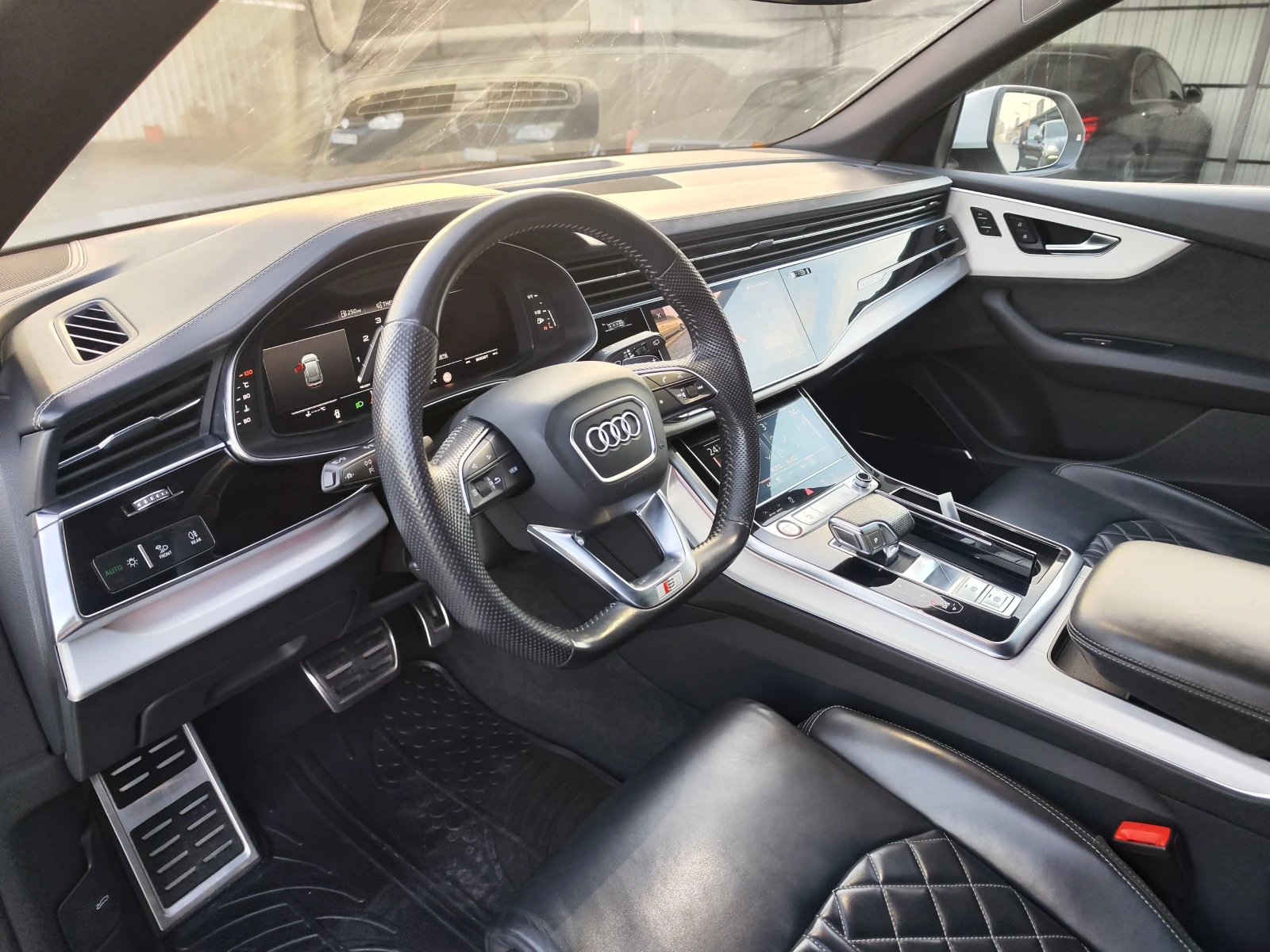 Audi SQ8 360CAM* B&Q* DISTRONIC* LAZER* RECARO* MEMORY* LIZ - изображение 6