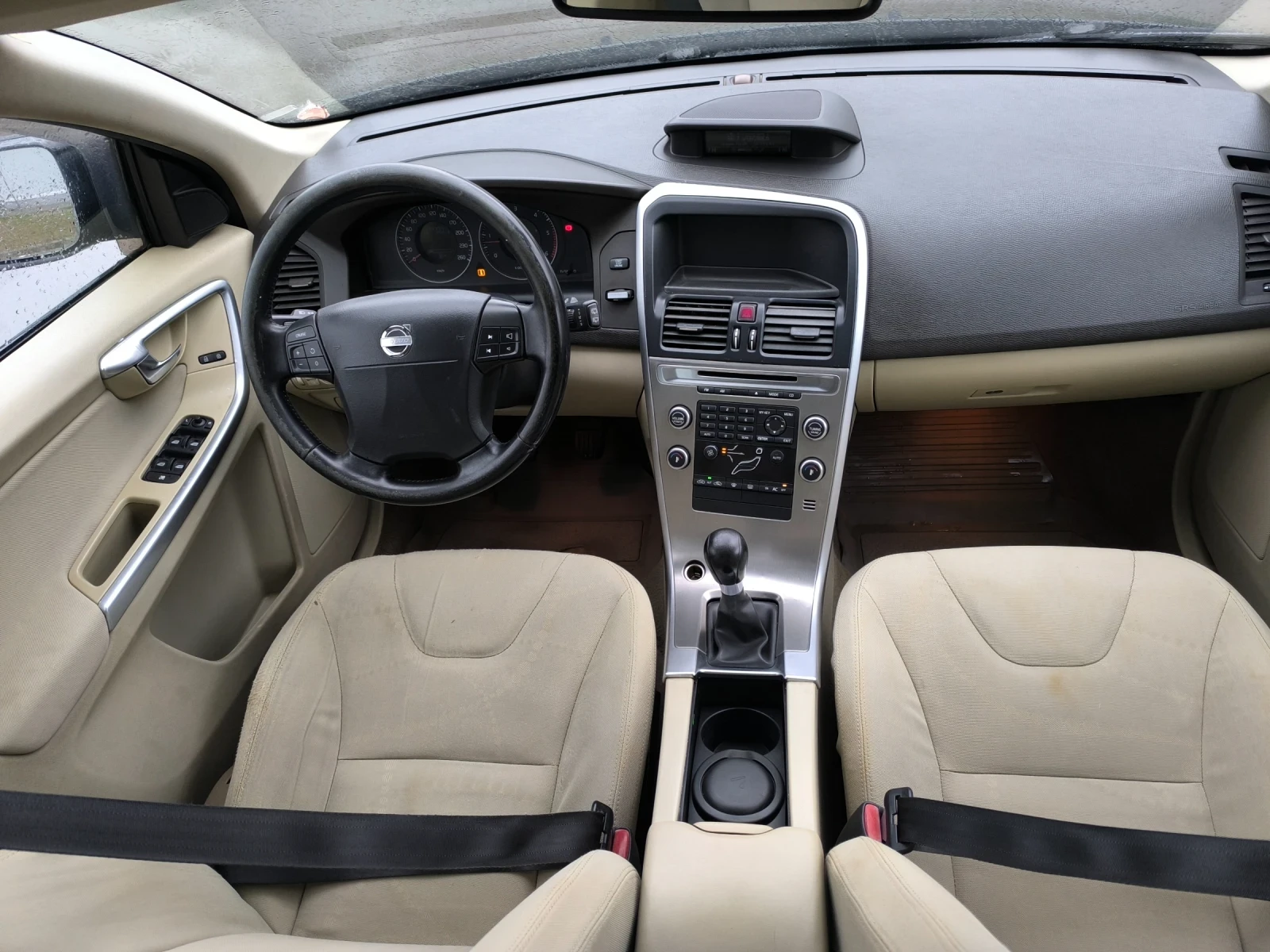 Volvo XC60 2.4 Дизел 4х4 , снимка 9 - Автомобили и джипове - 54062630