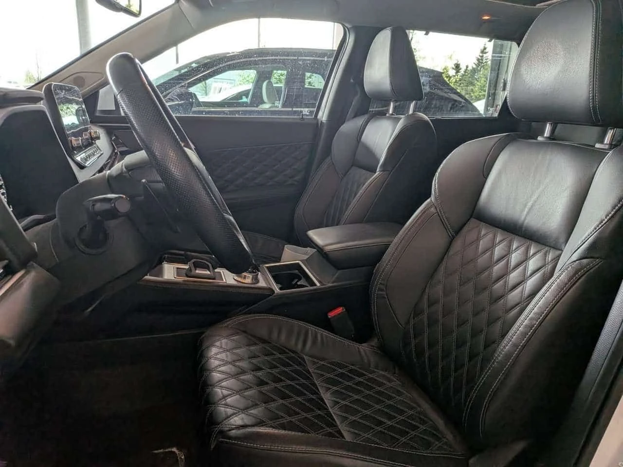 Mitsubishi Outlander Special Edition/GT   7pass CARFAX, снимка 7 - Автомобили и джипове - 54643649