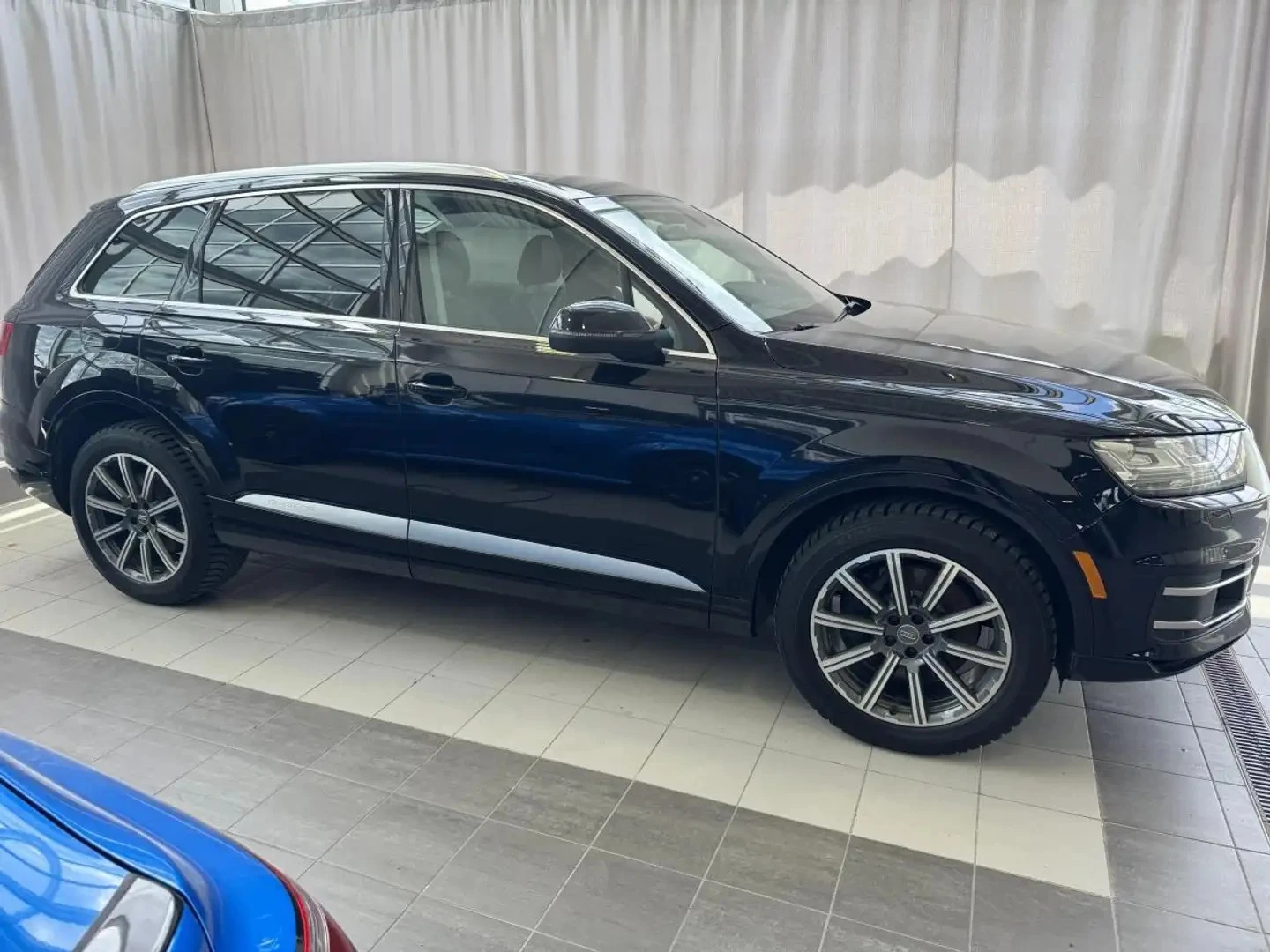 Audi Q7 360 * Technik * АвтоКредит * (ЦЕНА ДО БГ), снимка 3 - Автомобили и джипове - 55001932