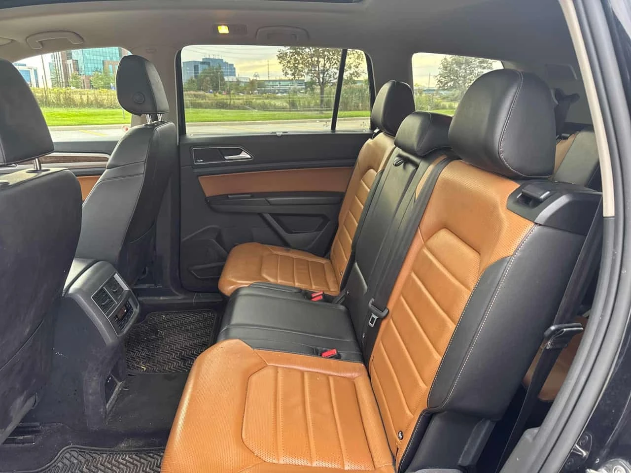 VW Atlas * Execline * CARFAX * Fender * ОБДУХВАНЕ * 360 * , снимка 10 - Автомобили и джипове - 56220335