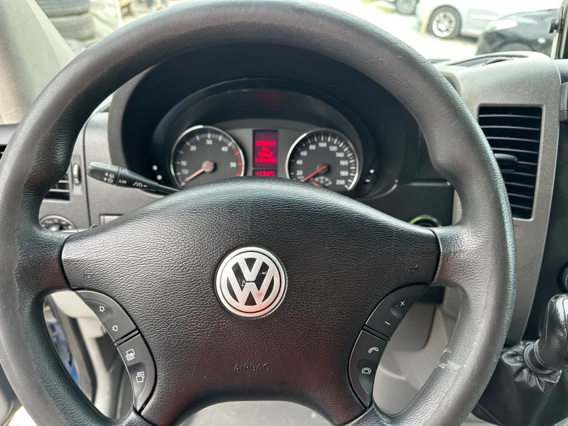 VW Crafter 2, 5TDI-102k.s.Товарен-Перфектен, снимка 9 - Бусове и автобуси - 49878959