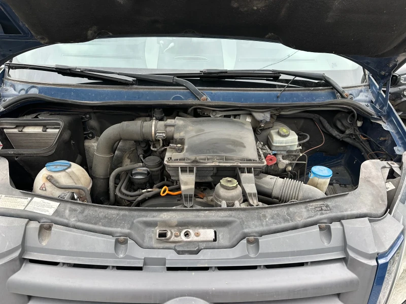 VW Crafter 2, 5TDI-102k.s.Товарен-Перфектен, снимка 14 - Бусове и автобуси - 49878959