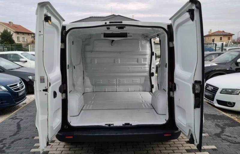 Renault Trafic 2.0dci ХЛАДИЛЕН* * ПЪЛНА ГАРАНЦИЯ!!!, снимка 14 - Бусове и автобуси - 52775820