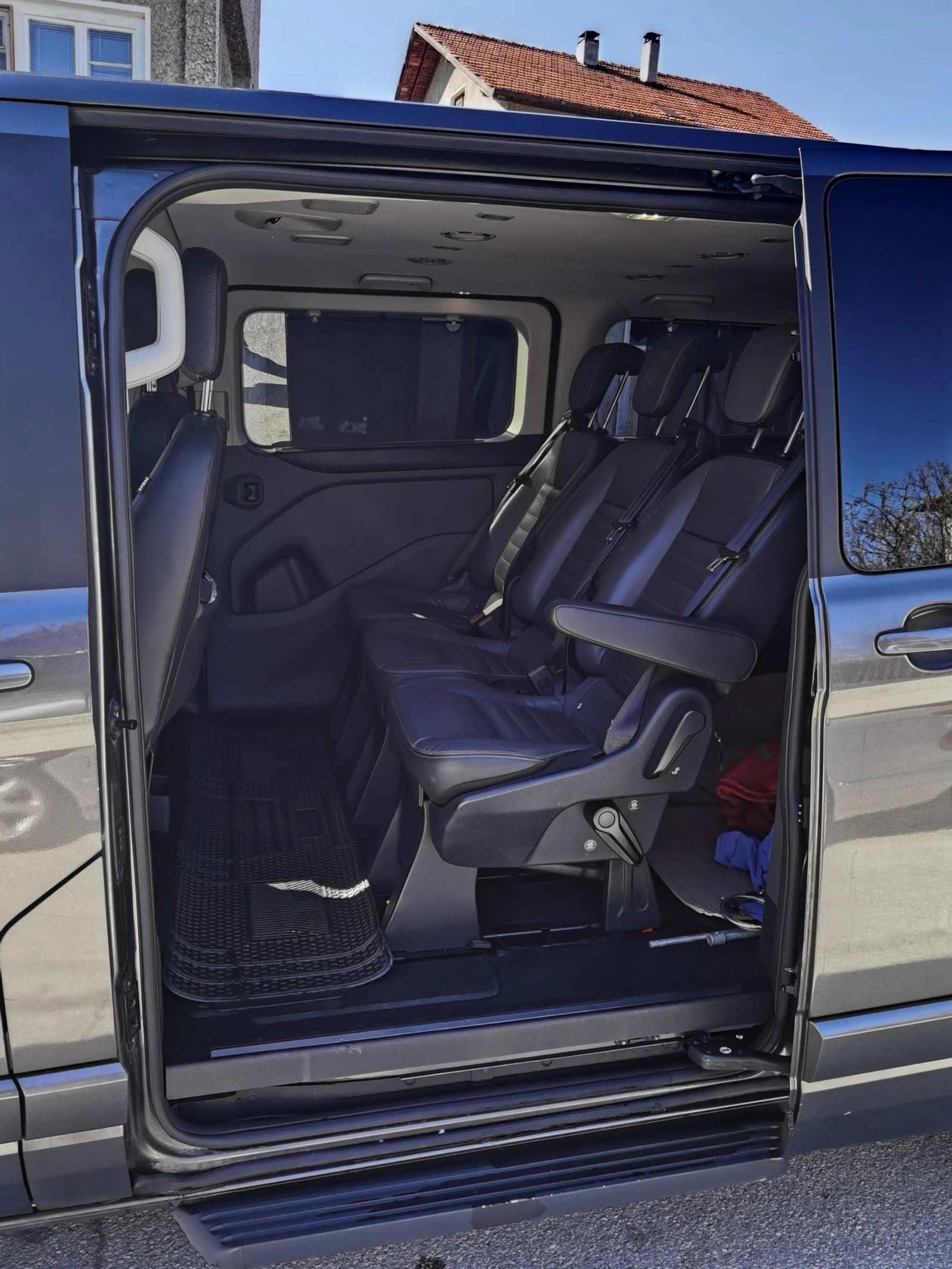 Ford Tourneo Custom - изображение 3