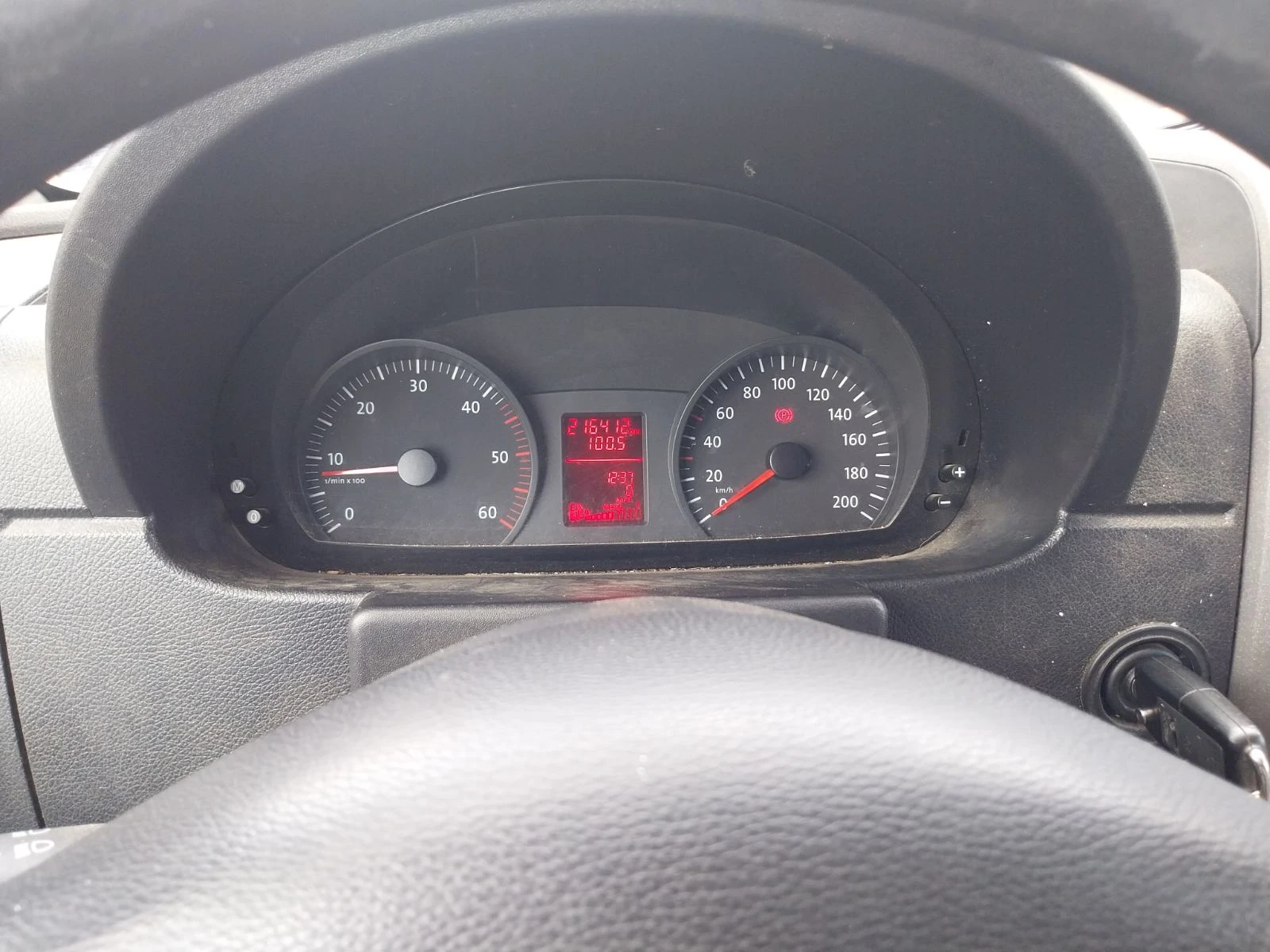 VW Crafter 2.5 TDI* 6 скорости, снимка 10 - Бусове и автобуси - 54789257