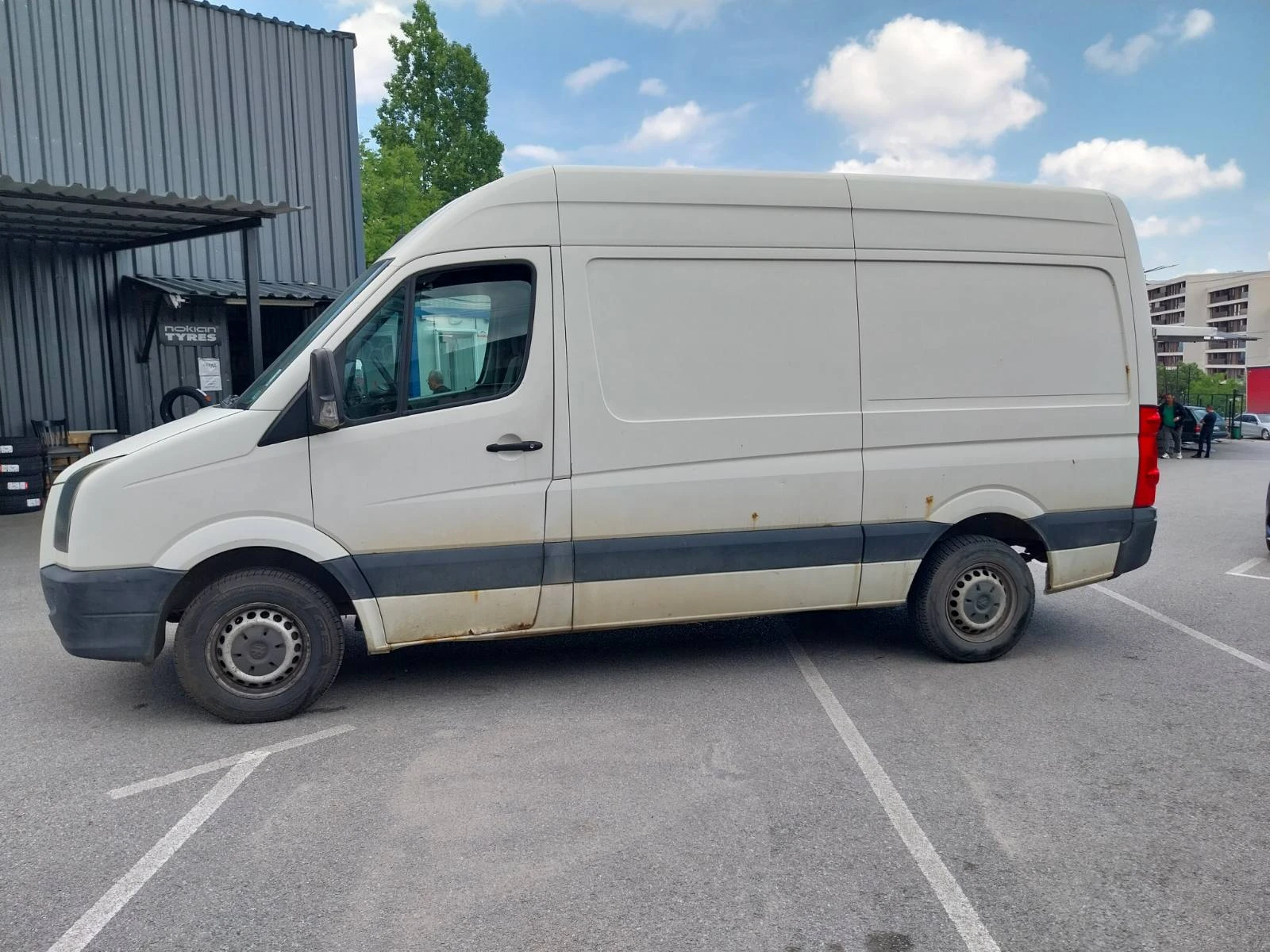 VW Crafter 2.5 TDI* 6 скорости, снимка 2 - Бусове и автобуси - 54789257