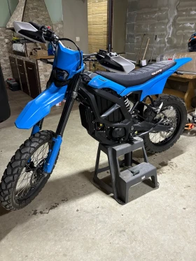 Surron Ultra Bee Пластмаси