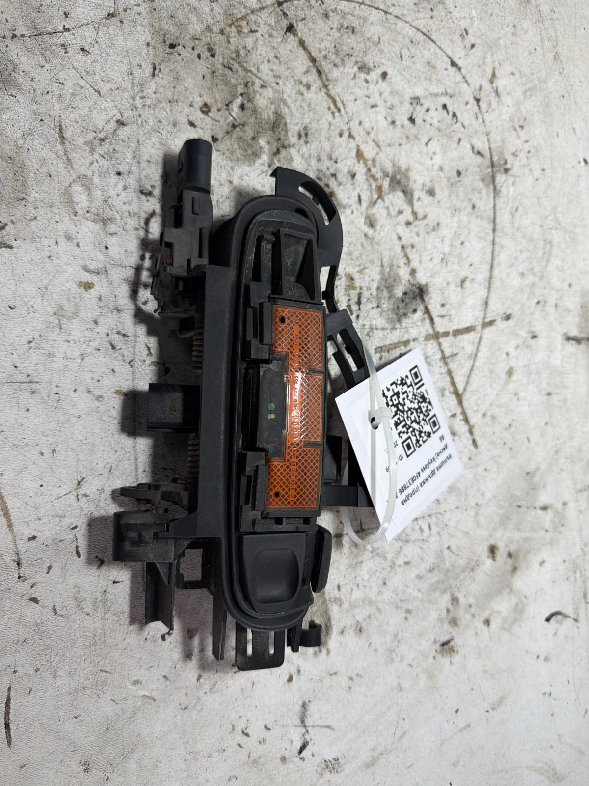 външна дръжка (предна дясна) keyless 4F0837886 Audi A6