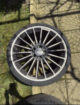 Гуми с джанти Kumho 225/35R20, снимка 7