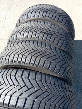 Гуми Зимни 215/65R16, снимка 3 - Гуми и джанти - 47630725