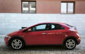 Honda Civic 2.2 i-CTDi Facelift, снимка 2