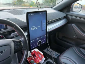 Ford Mustang Mach-E * Premium * CARFAX * БЕЗ ПЪРВОНАЧАЛНА ВНОСКА | Auto.bg — изображение 9