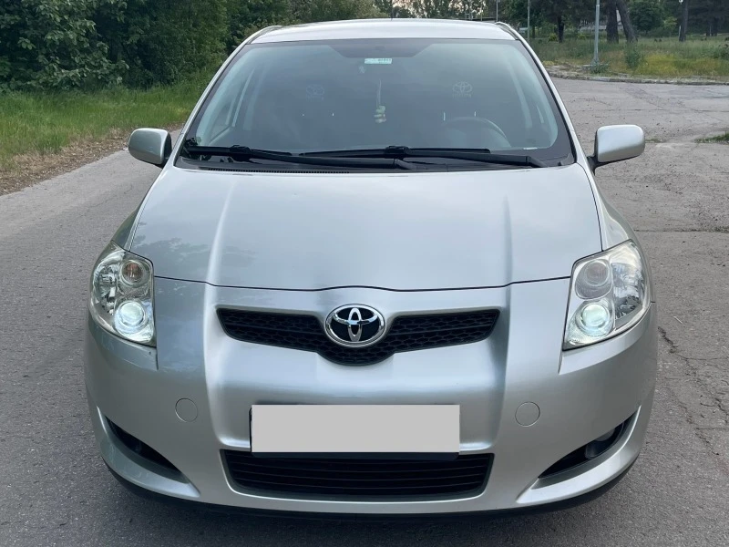 Toyota Auris, снимка 1 - Автомобили и джипове - 46176157