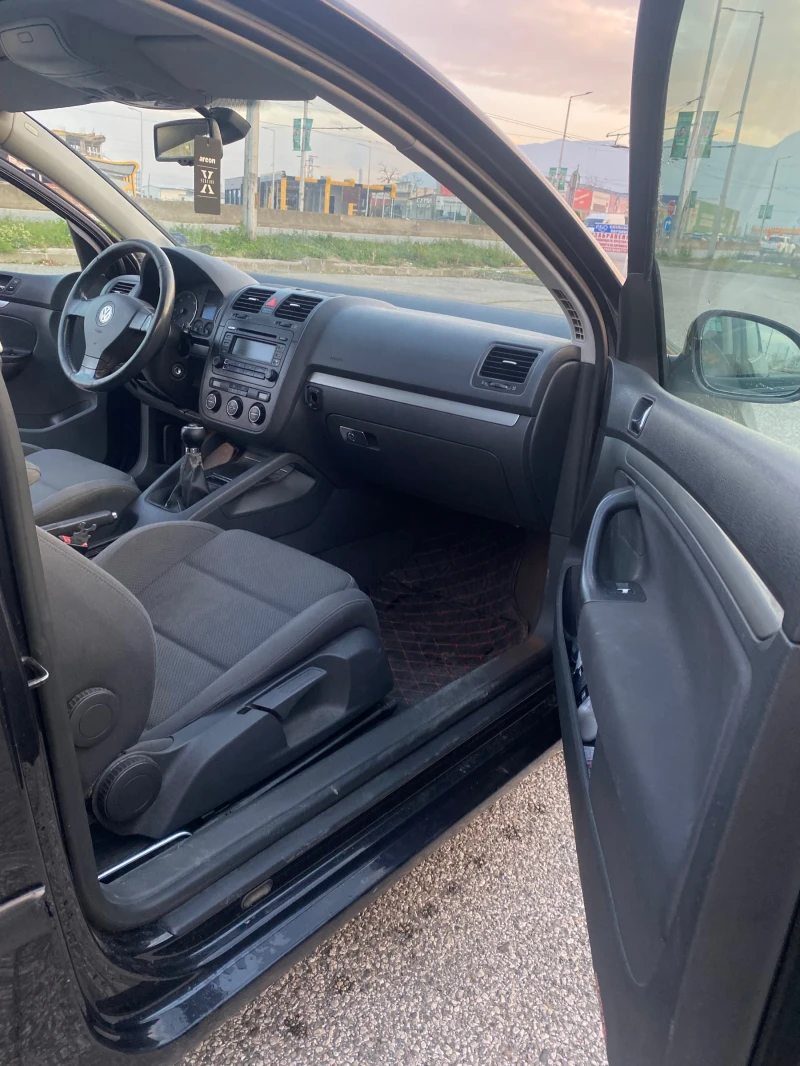 VW Golf 2.0TDI , снимка 12 - Автомобили и джипове - 48143517