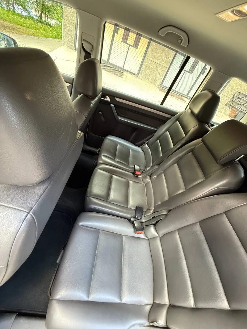 VW Touran 1.9 TDI, снимка 6 - Автомобили и джипове - 52589304