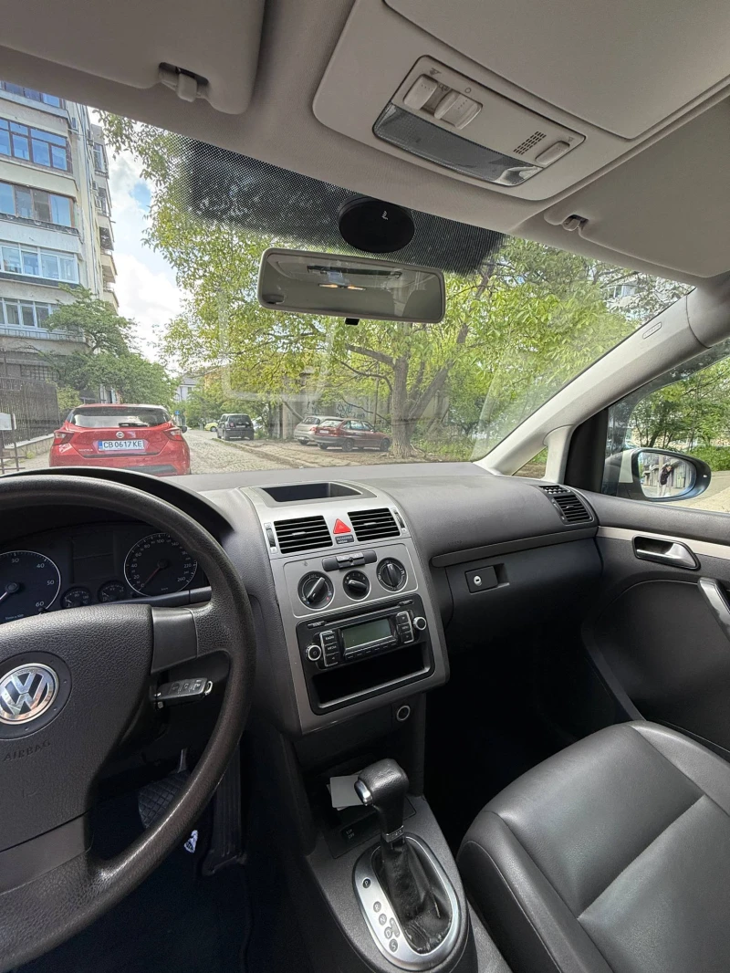 VW Touran 1.9 TDI, снимка 8 - Автомобили и джипове - 52589304