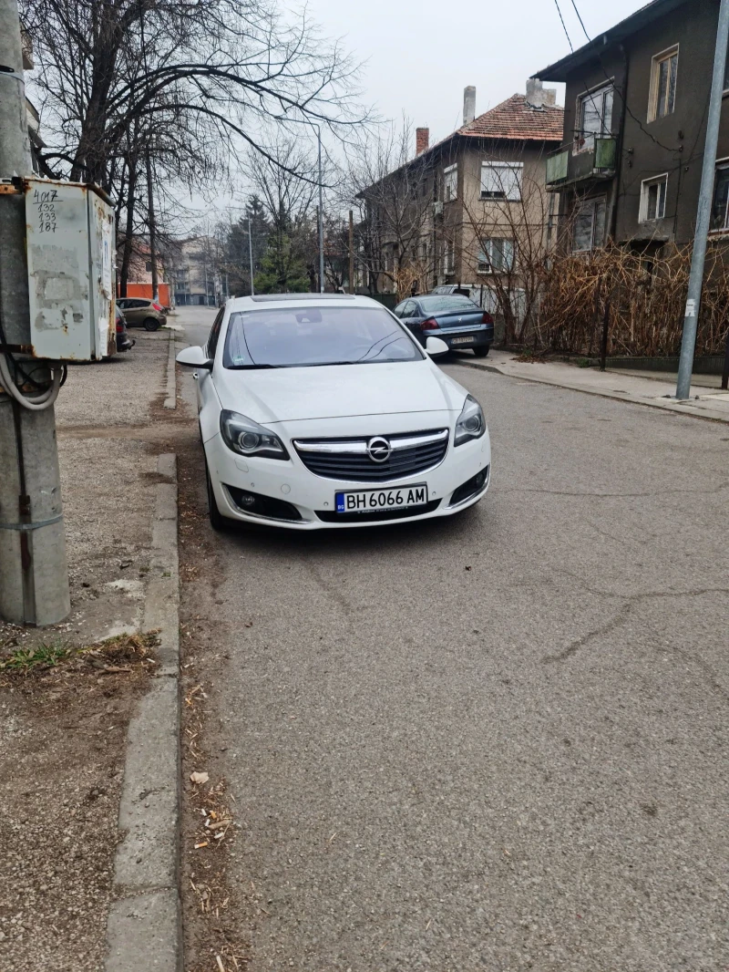 Opel Insignia, снимка 2 - Автомобили и джипове - 52612209
