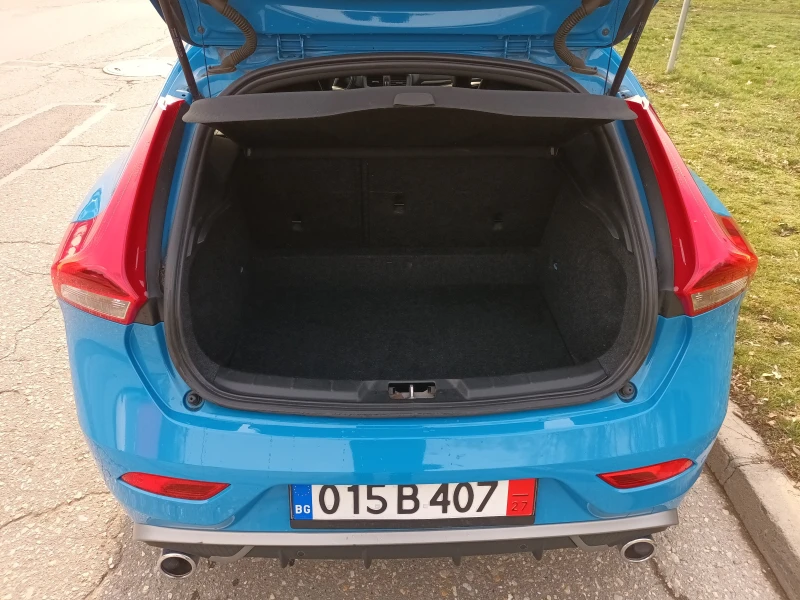 Volvo V40 R-DESIGN/D4/АВТОМАТ, снимка 17 - Автомобили и джипове - 52836542