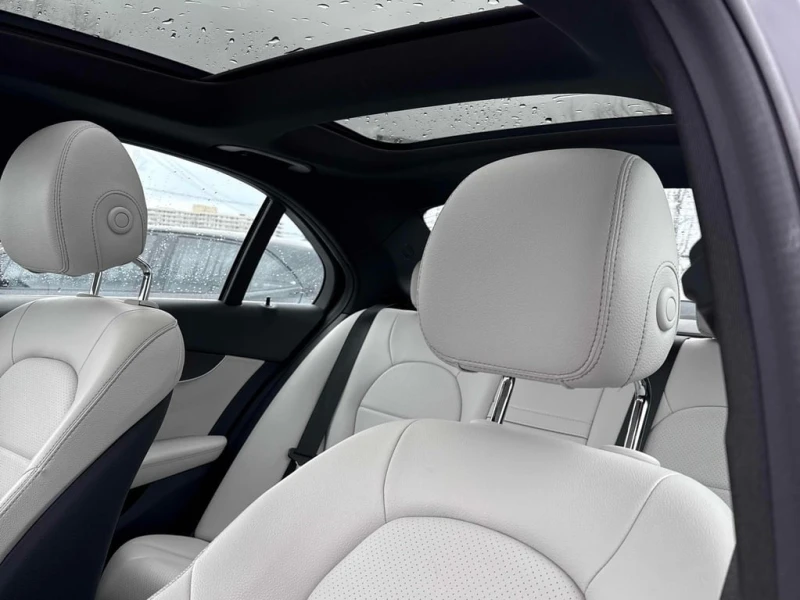 Mercedes-Benz C 300 2018 * CARFAX * БЕЗ ПЪРВОНАЧАЛНА ВНОСКА, снимка 10 - Автомобили и джипове - 53004977