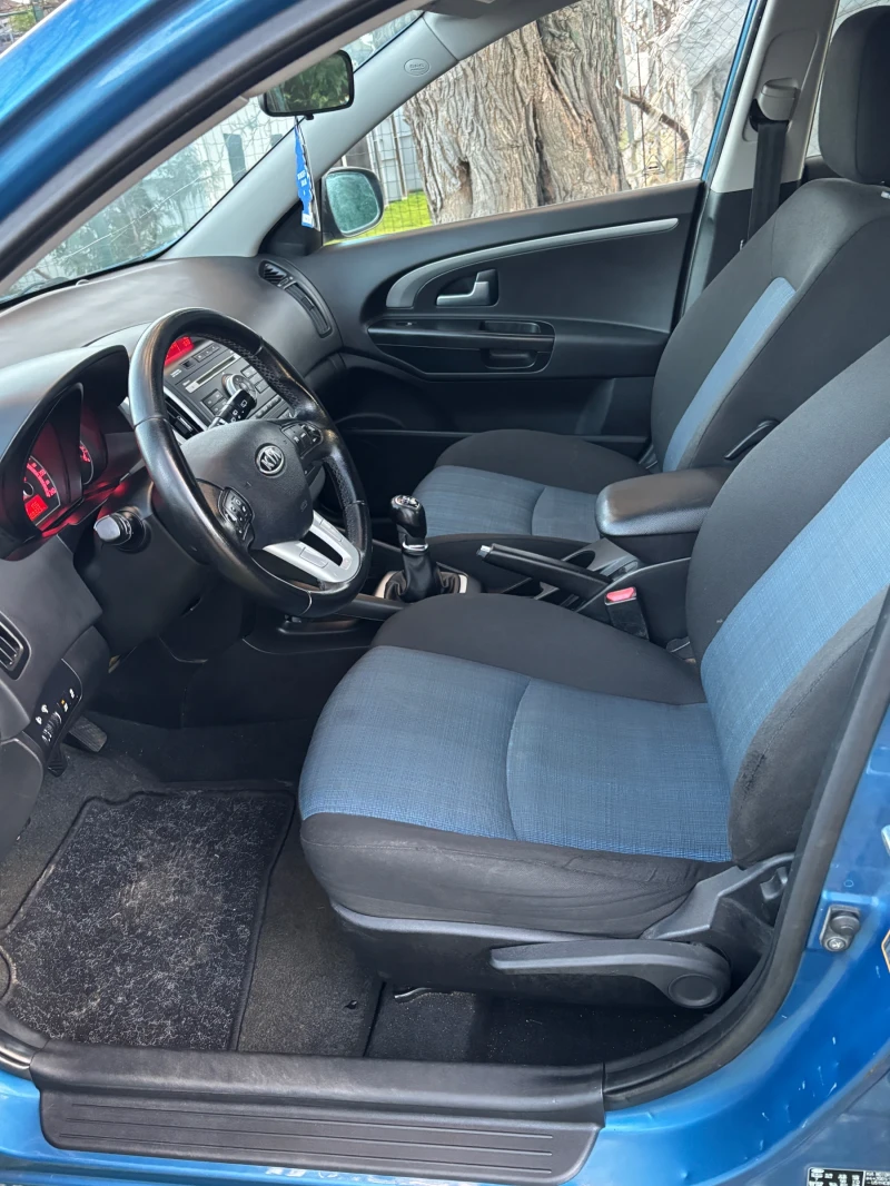 Kia Ceed 16, снимка 9 - Автомобили и джипове - 53034950