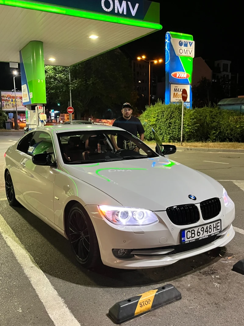 BMW 320, снимка 11 - Автомобили и джипове - 53271128