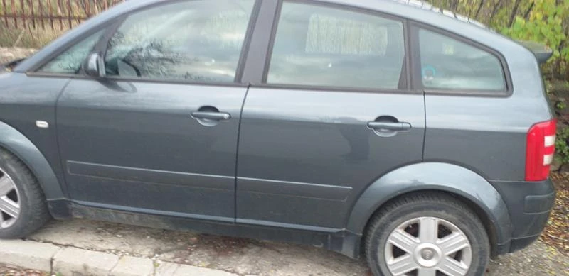 Audi A2 вс екстри, снимка 17 - Автомобили и джипове - 34585562