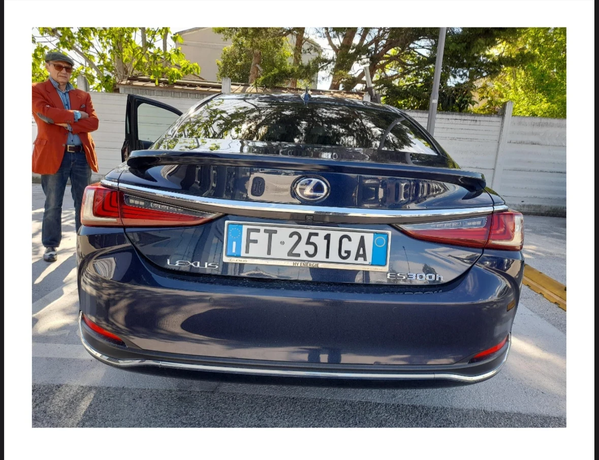 Lexus ES 300h 2.5h luxury 218k.с Гаранция - изображение 2