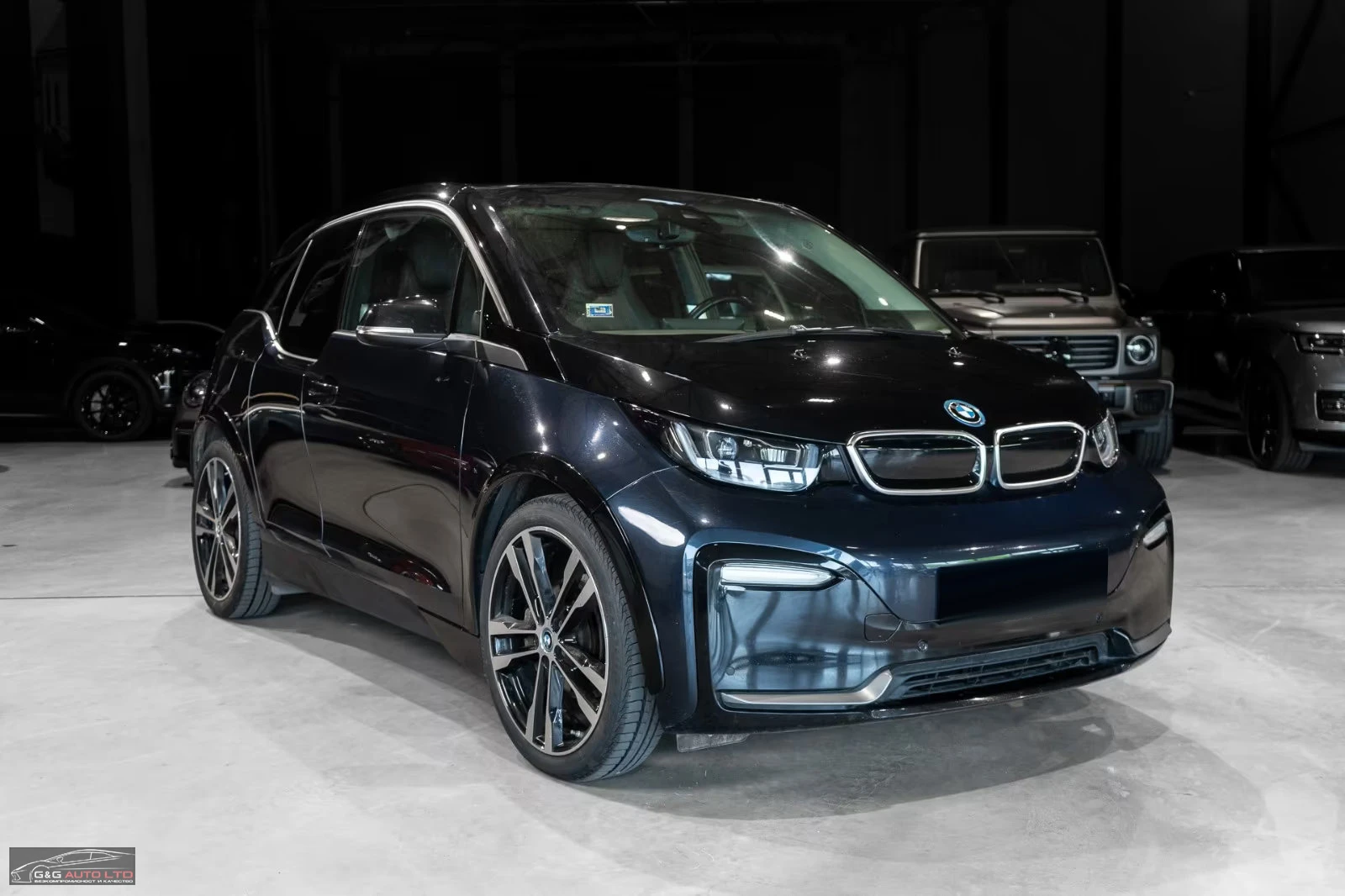 BMW i3 S/184HP/COMFORT/ADAPIVE/КОЖА/PANO/CAM/695v - изображение 4