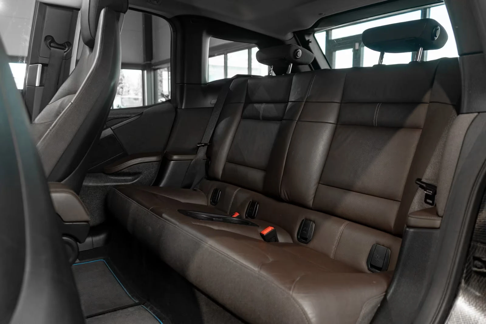 BMW i3 S/184HP/COMFORT/ADAPIVE//PANO/CAM/157D | Mobile.bg   12