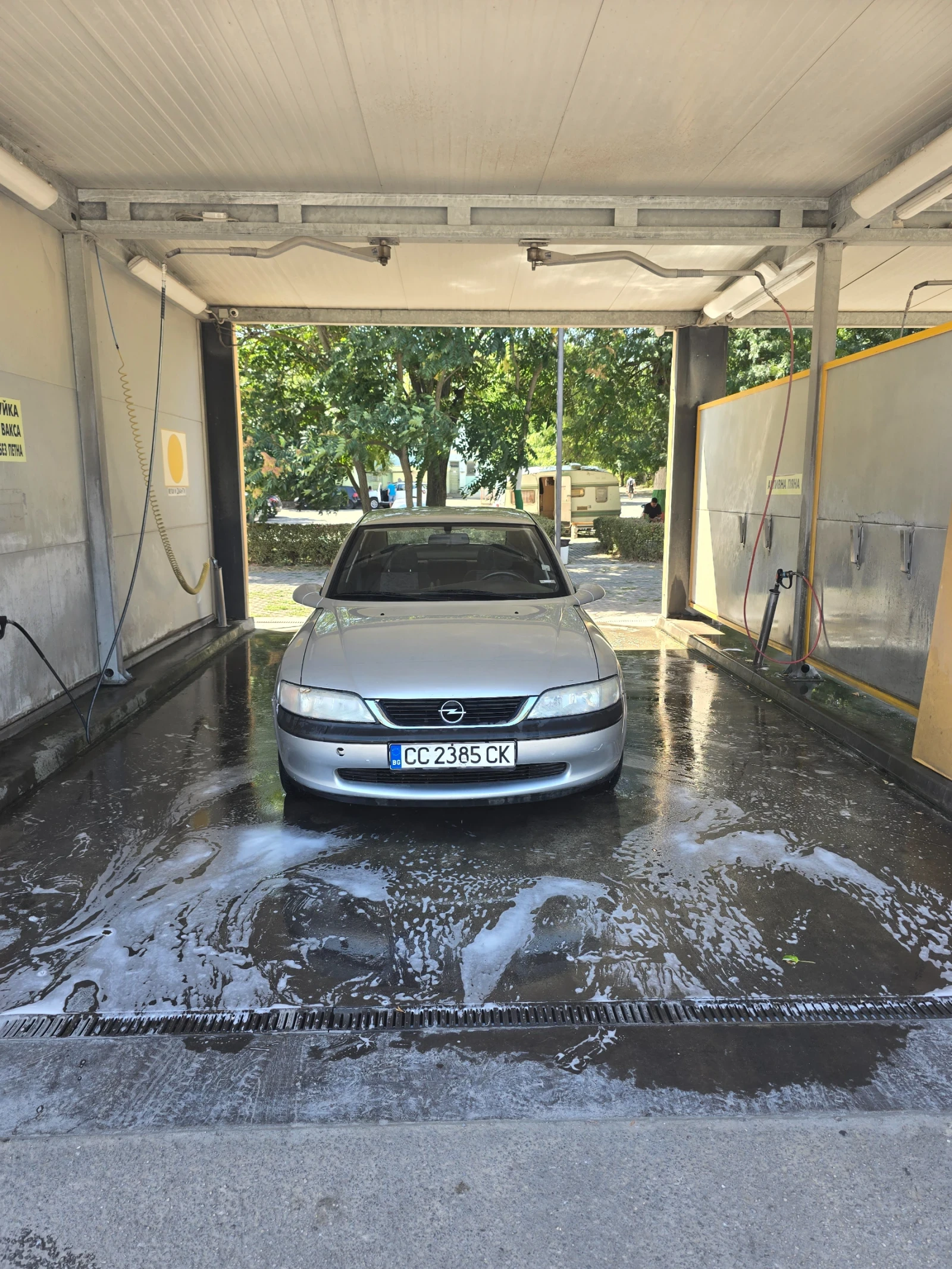 Opel Vectra 1.6 MONO - изображение 2