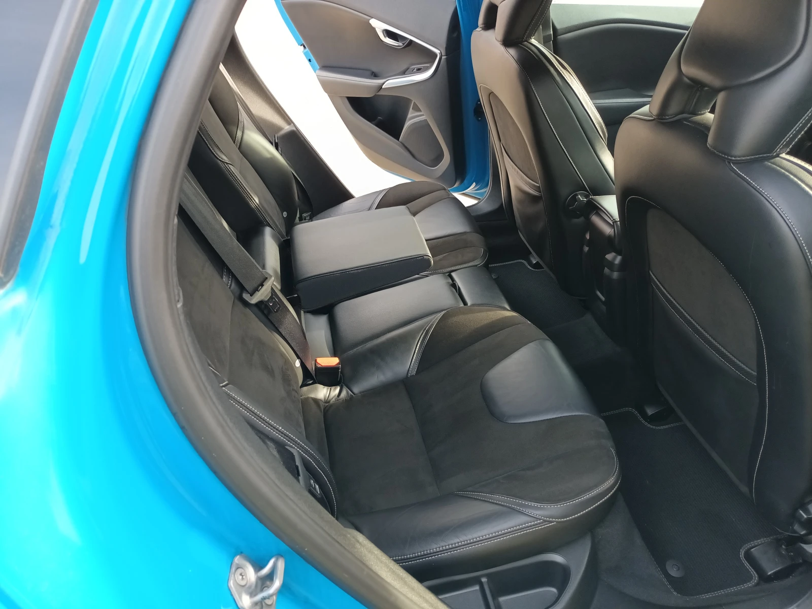 Volvo V40 R-DESIGN/D4/������� | Mobile.bg � ����������� 10