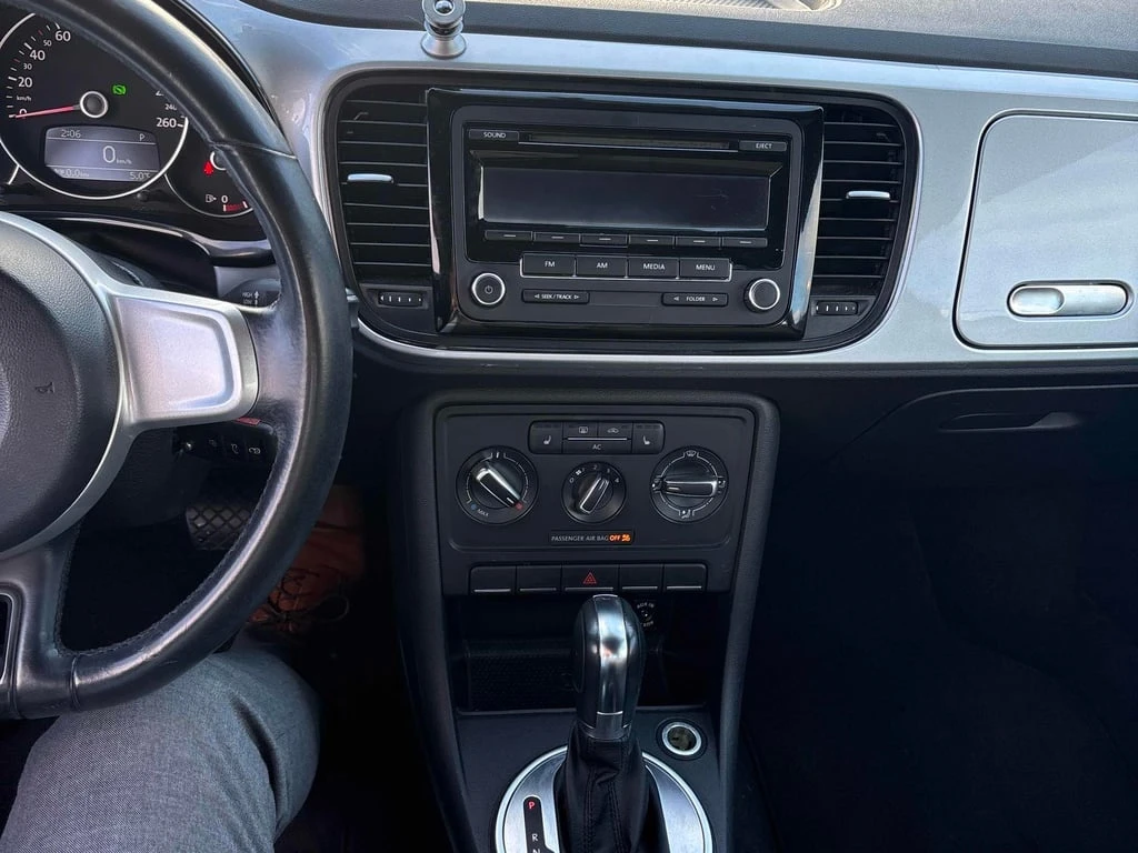 VW Beetle * 2dr Cpe Auto * CARFAX * ЦЕНА ДО БГ - изображение 9