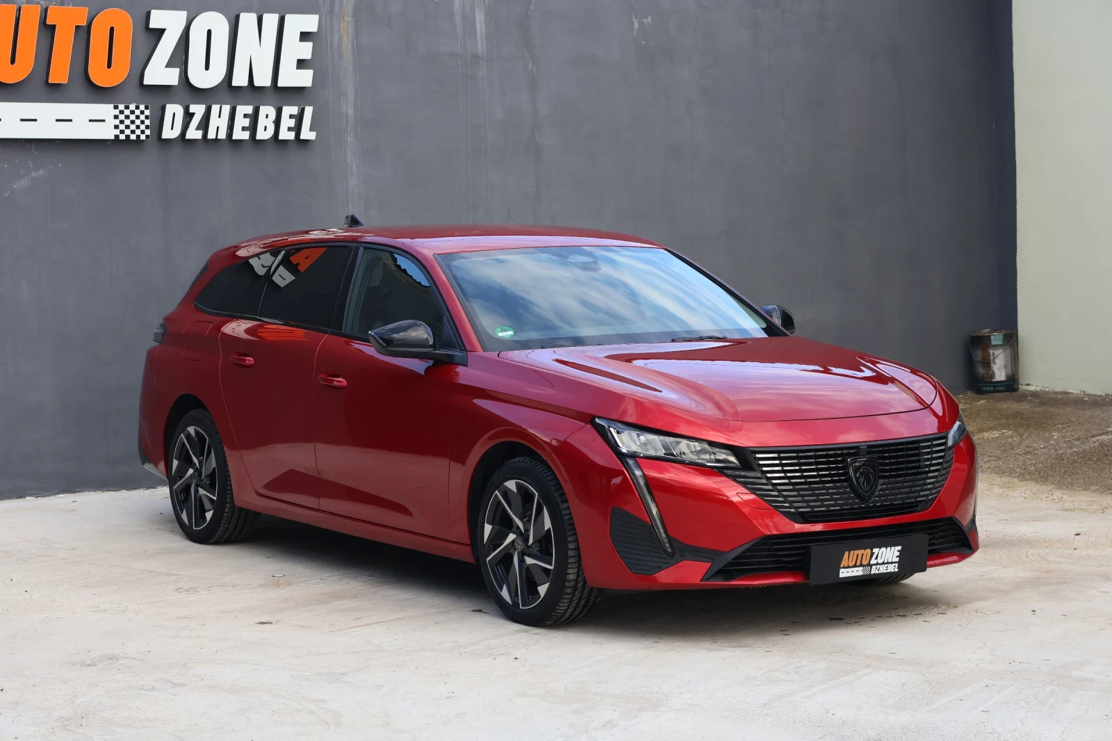 Peugeot 308 SW Puretech 1.2 2023 - изображение 3