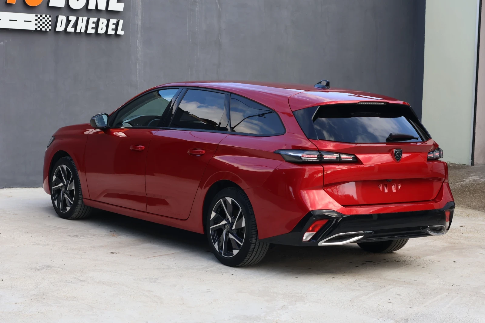 Peugeot 308 SW Puretech 1.2 2023 - изображение 4