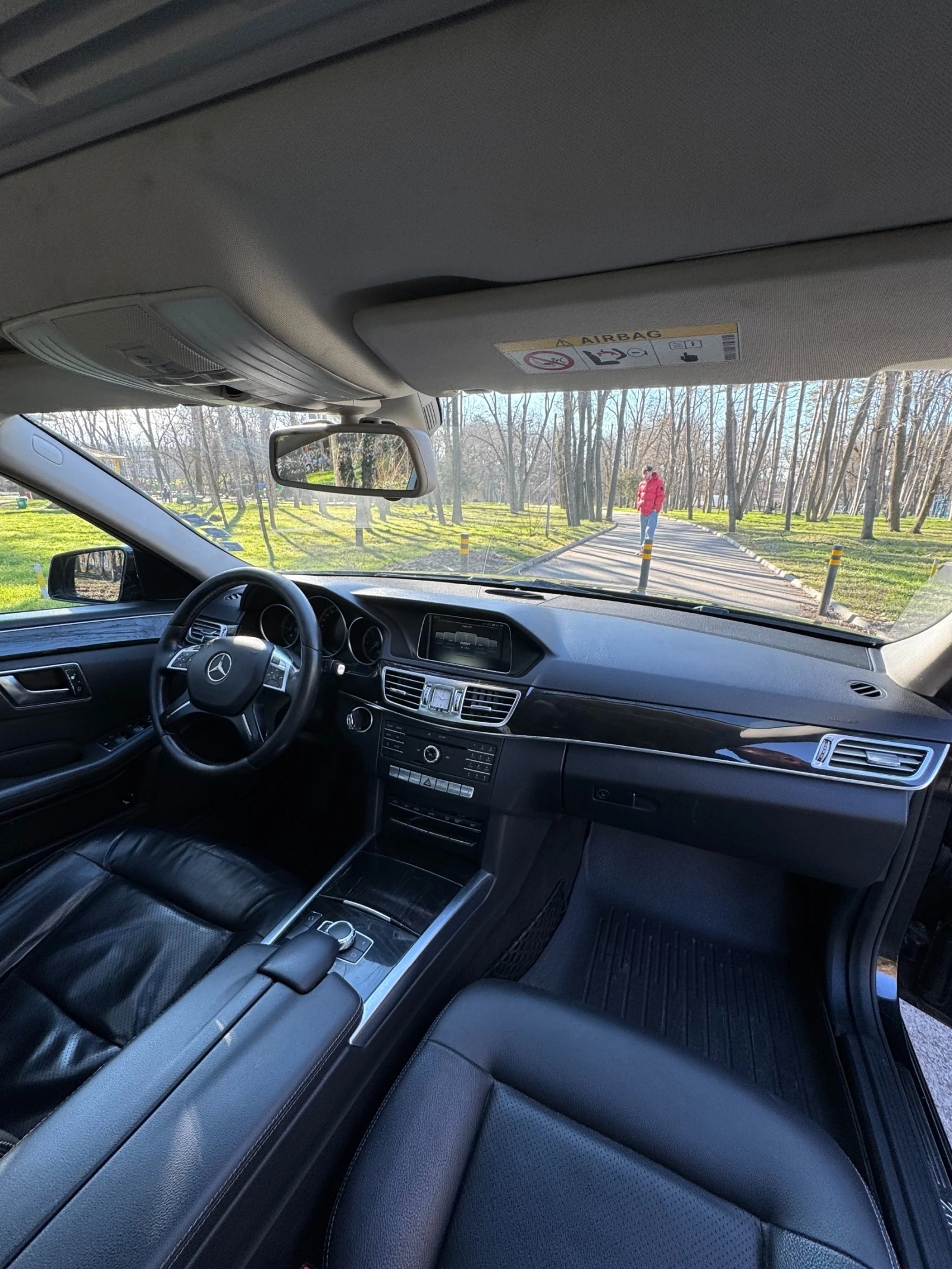 Mercedes-Benz E 220, снимка 8 - Автомобили и джипове - 53934117