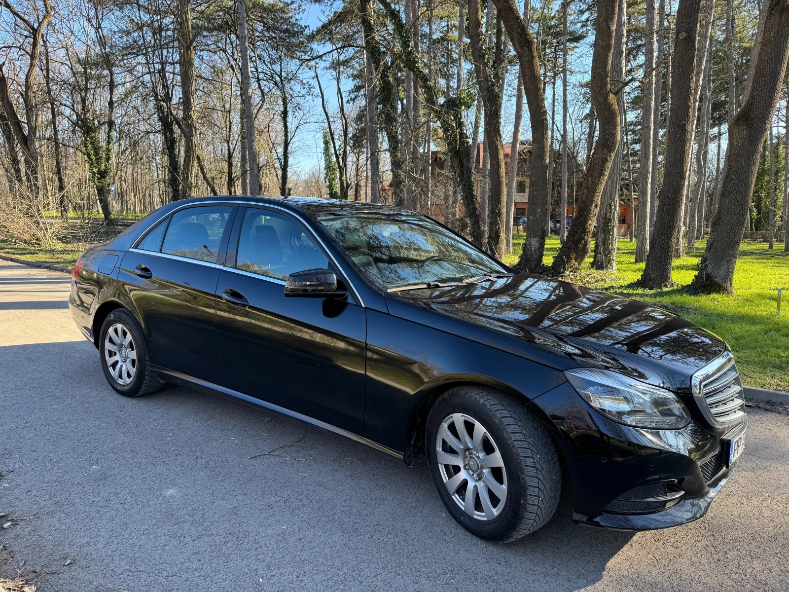 Mercedes-Benz E 220, снимка 16 - Автомобили и джипове - 53934117