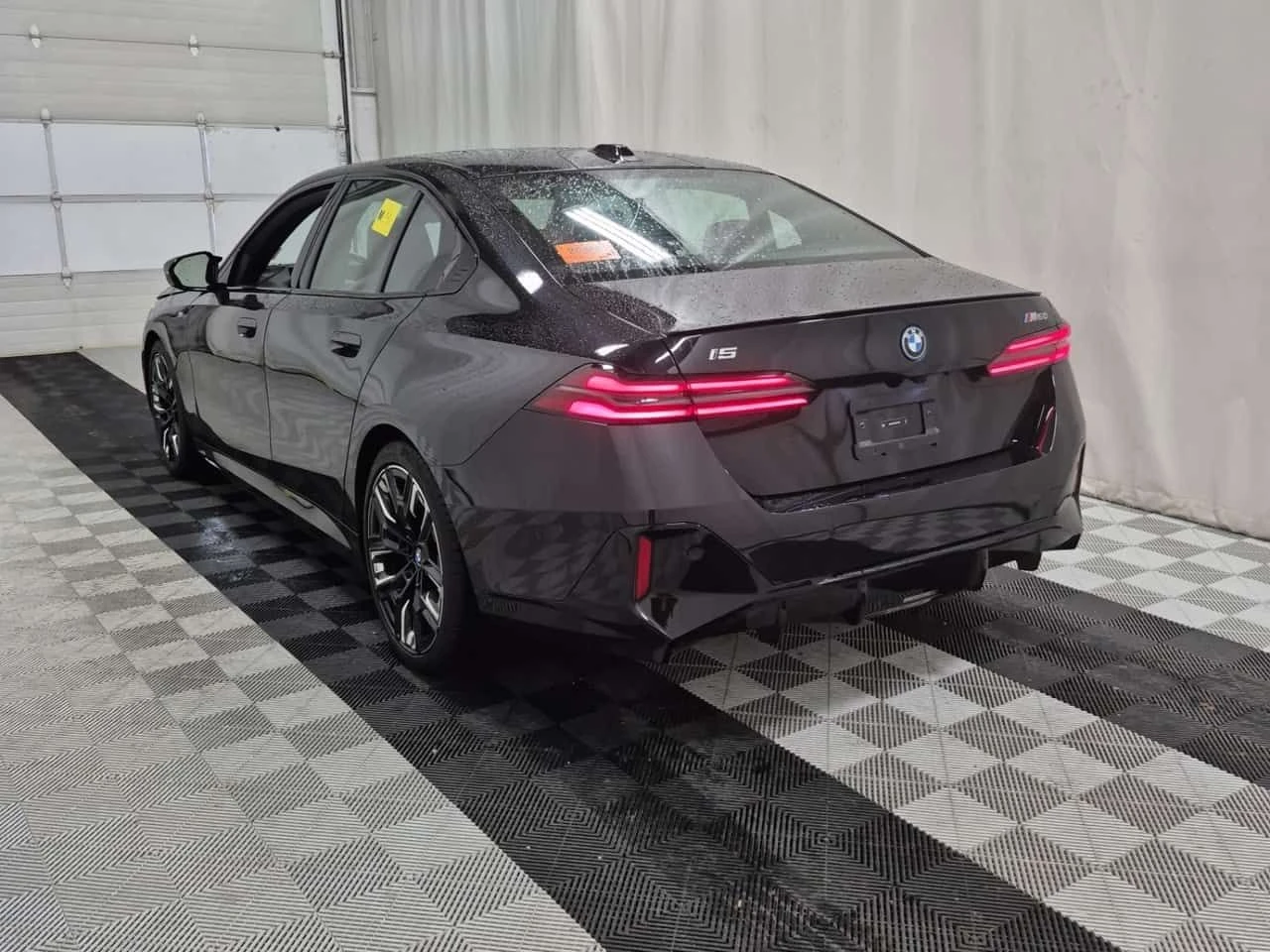 BMW i5 M60 XDRIVE| BOWERS & WILKINS| HUD| 360| ОБДУХВАНЕ|, снимка 4 - Автомобили и джипове - 53983554